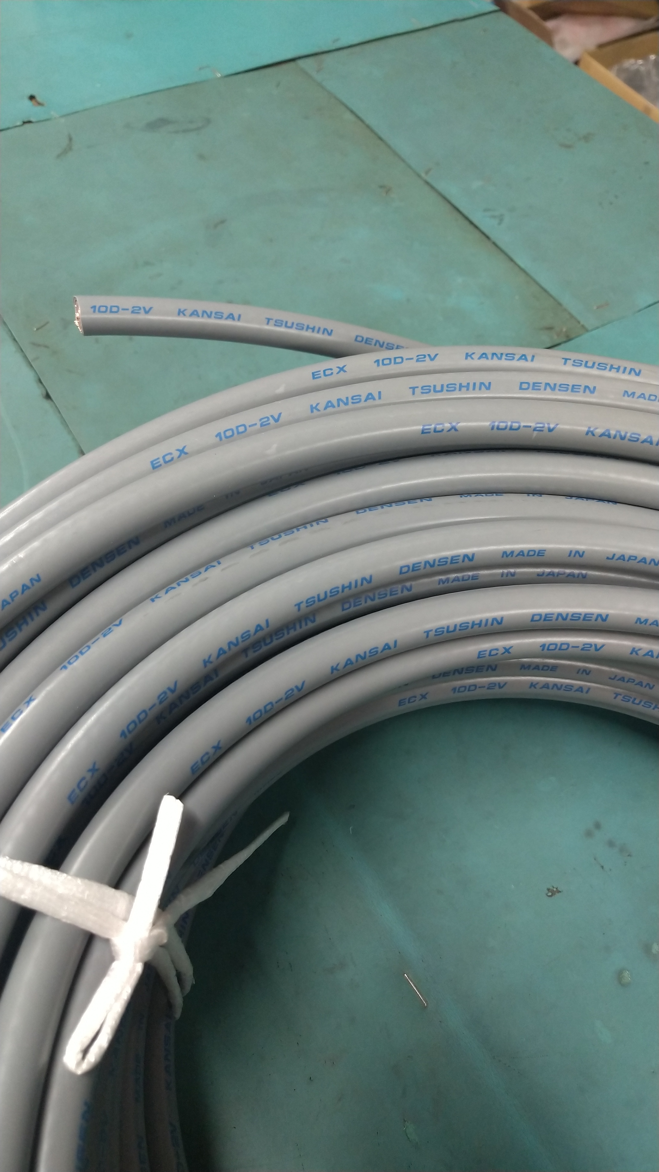 関西通信電線 10D-2V グレー 3m~100m 無線用50Ω同軸ケーブル K102-○○